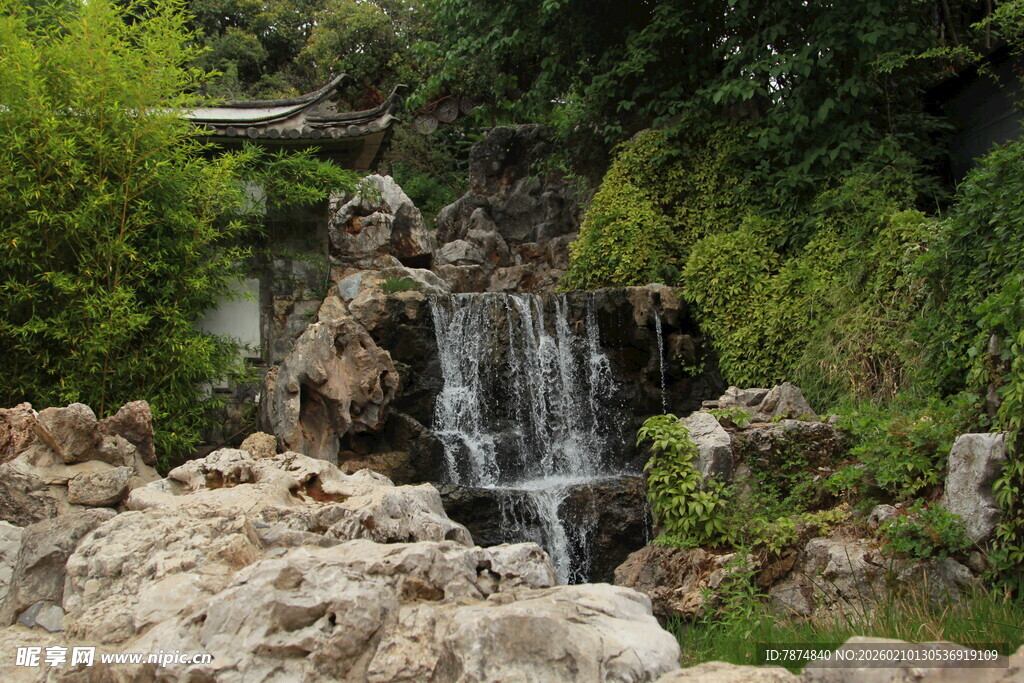 山间小瀑布 自然景致美