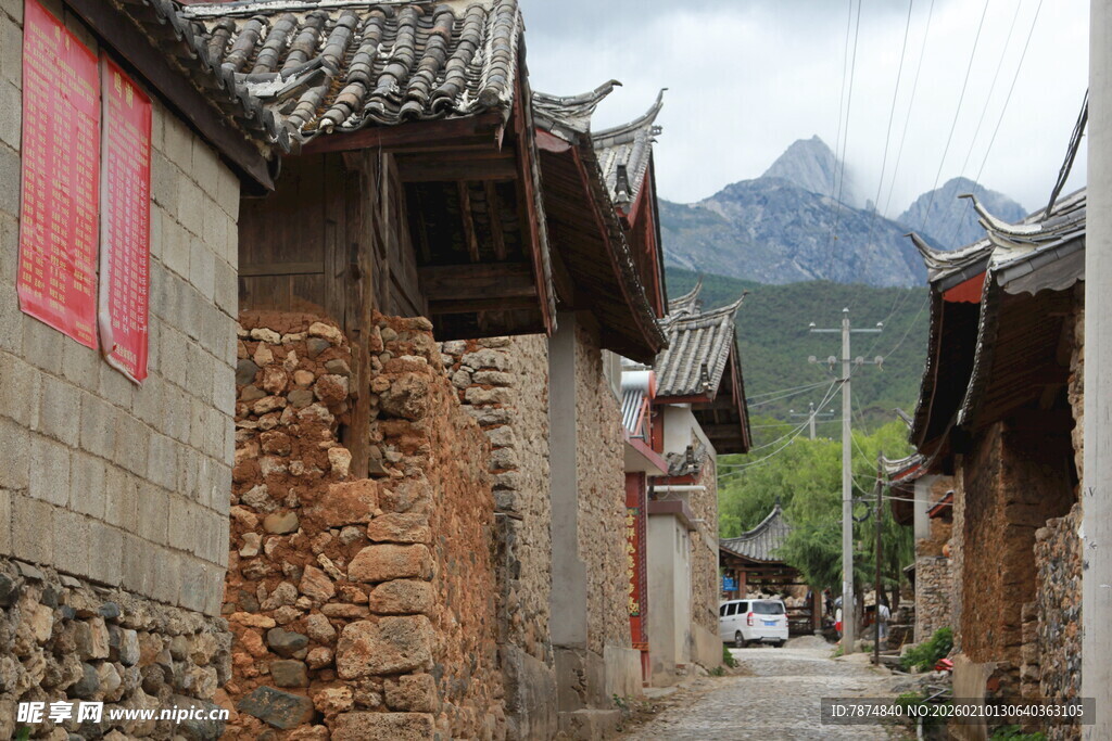 古村落小巷 远山近景