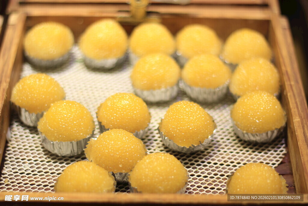金黄美味小糕点