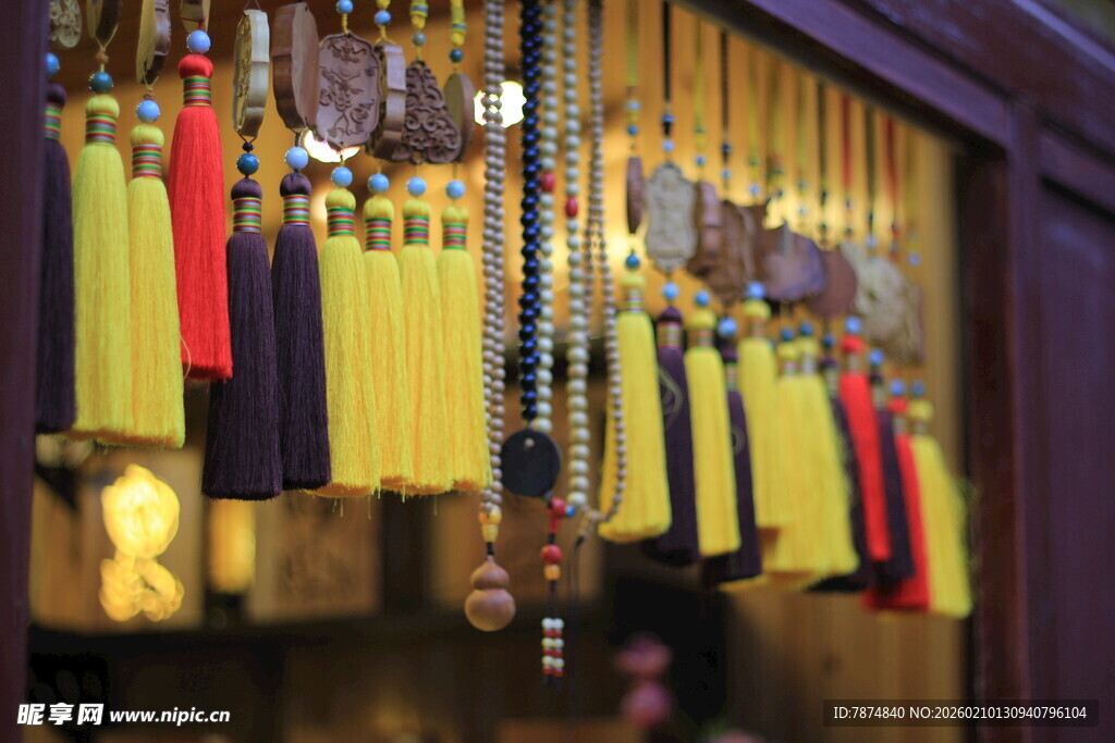 传统祈福牌挂饰展示