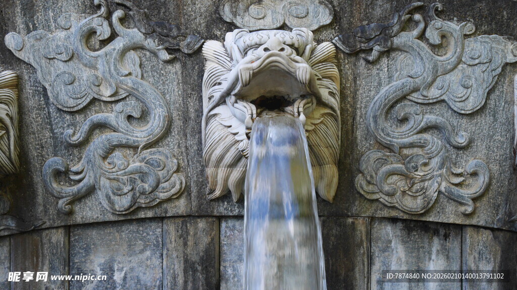 古建石雕龙头吐水景观