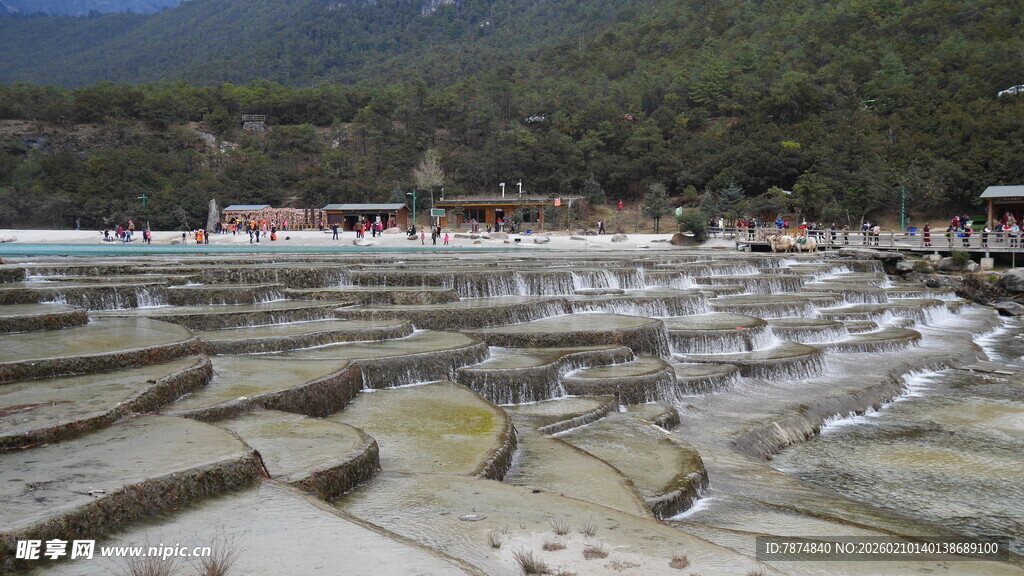 壮观梯田景观 山水相依