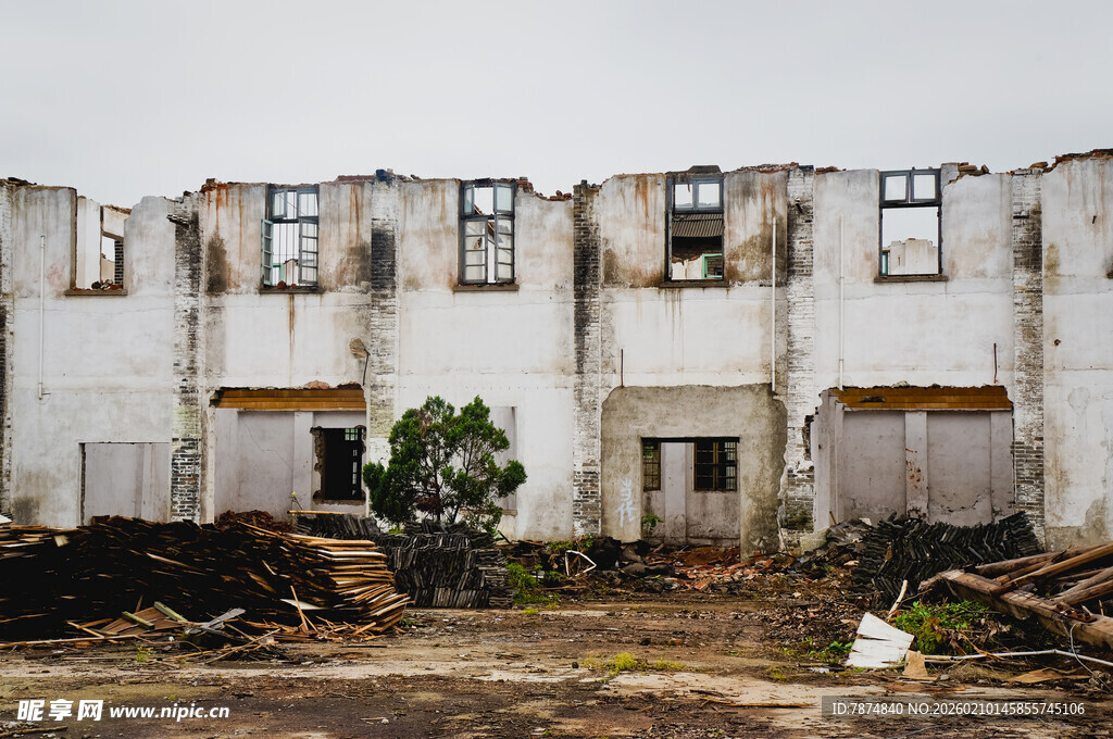 废弃破旧楼房场景
