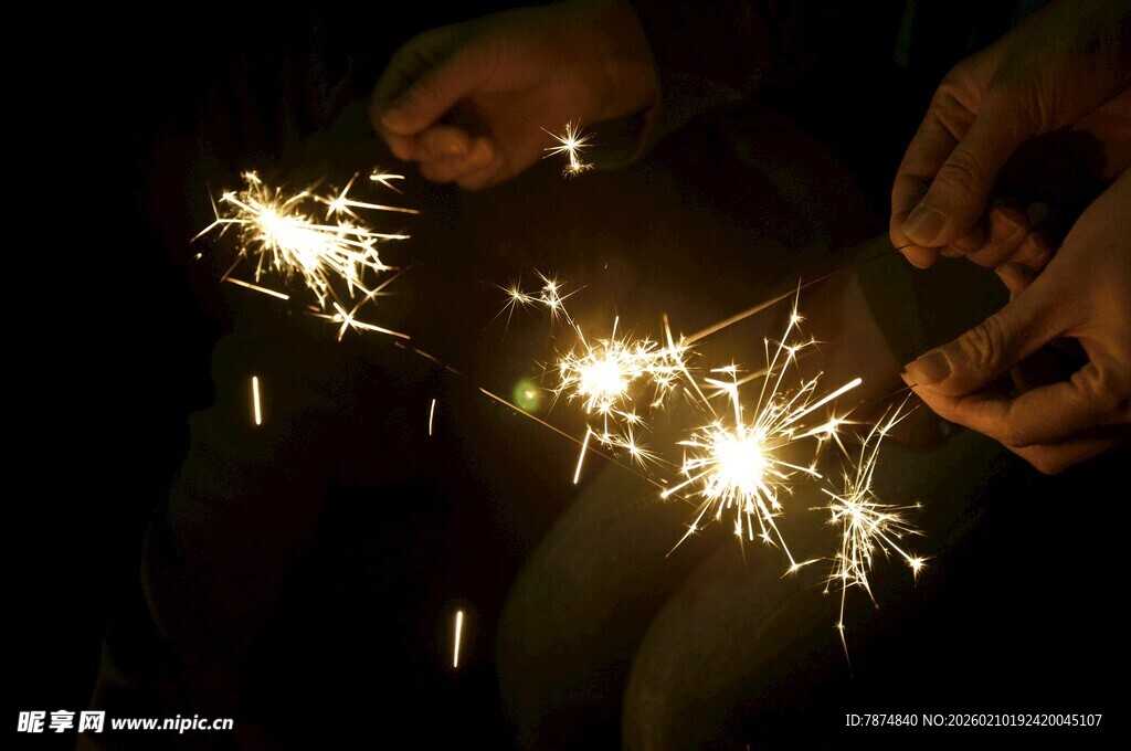 婺源手持仙女棒的欢乐时刻
