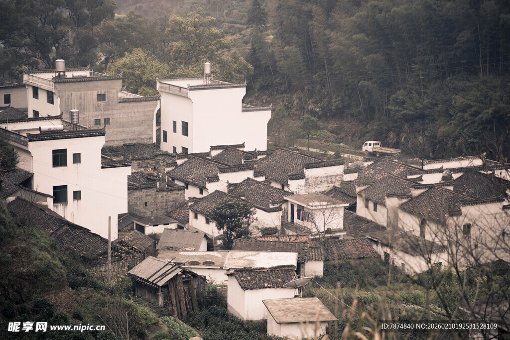 婺源山村民居 隐于山林之间