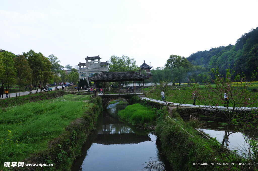婺源乡村河畔美景