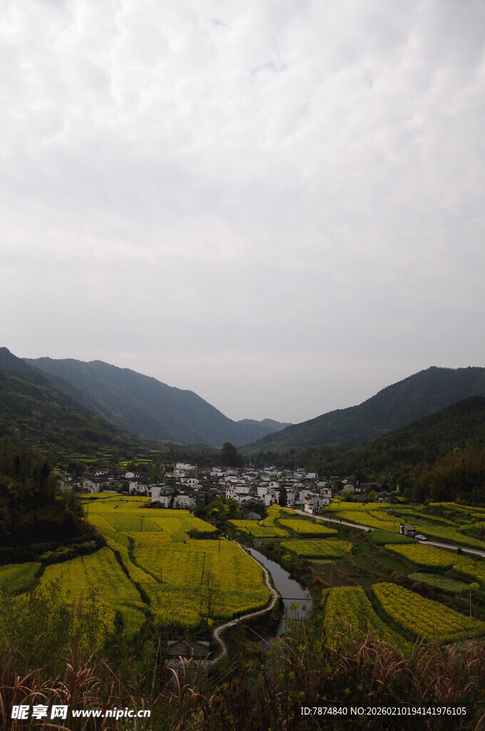 婺源山间田园美景