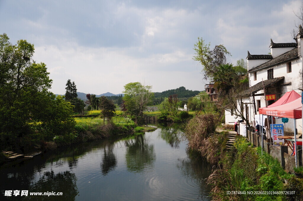 婺源河畔乡村景致 闲适生活