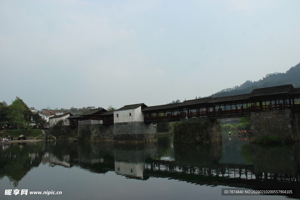 婺源江南水乡廊桥风景如画