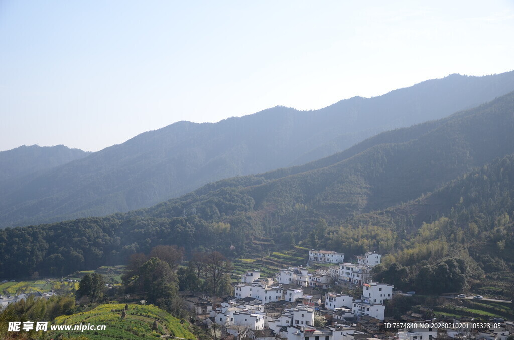 婺源山间村落景致