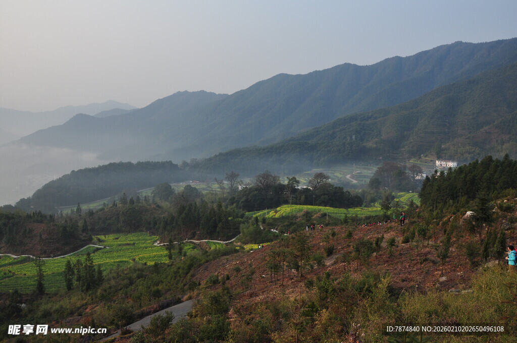 婺源山间田园美景