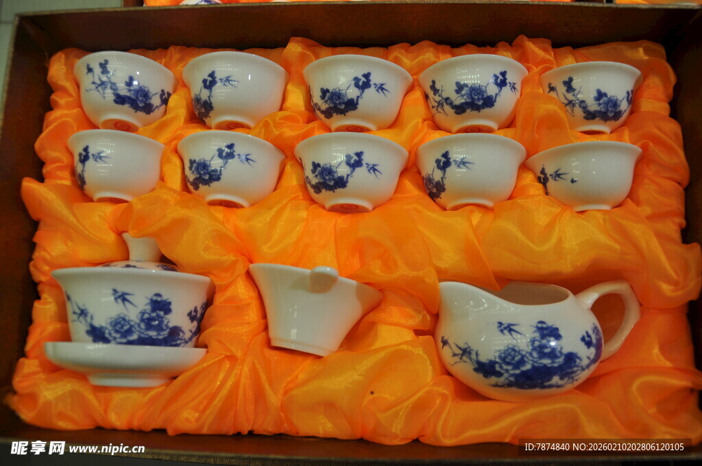 婺源青花瓷茶具套装展示