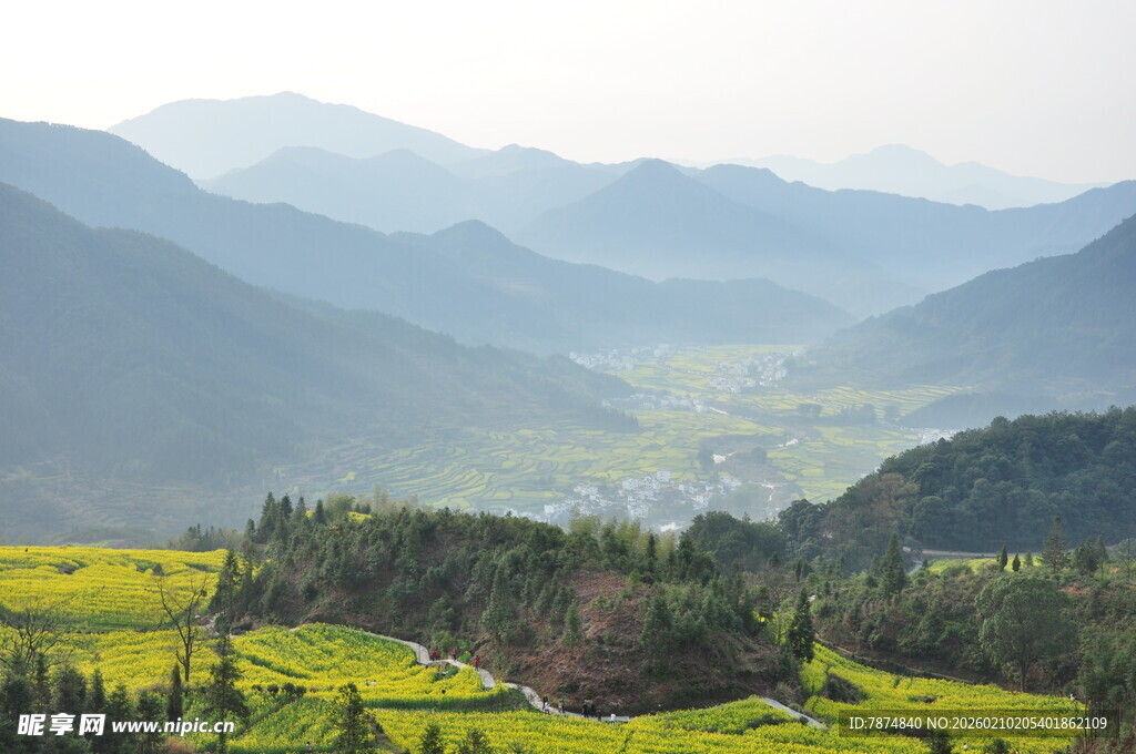 婺源山间田园美景