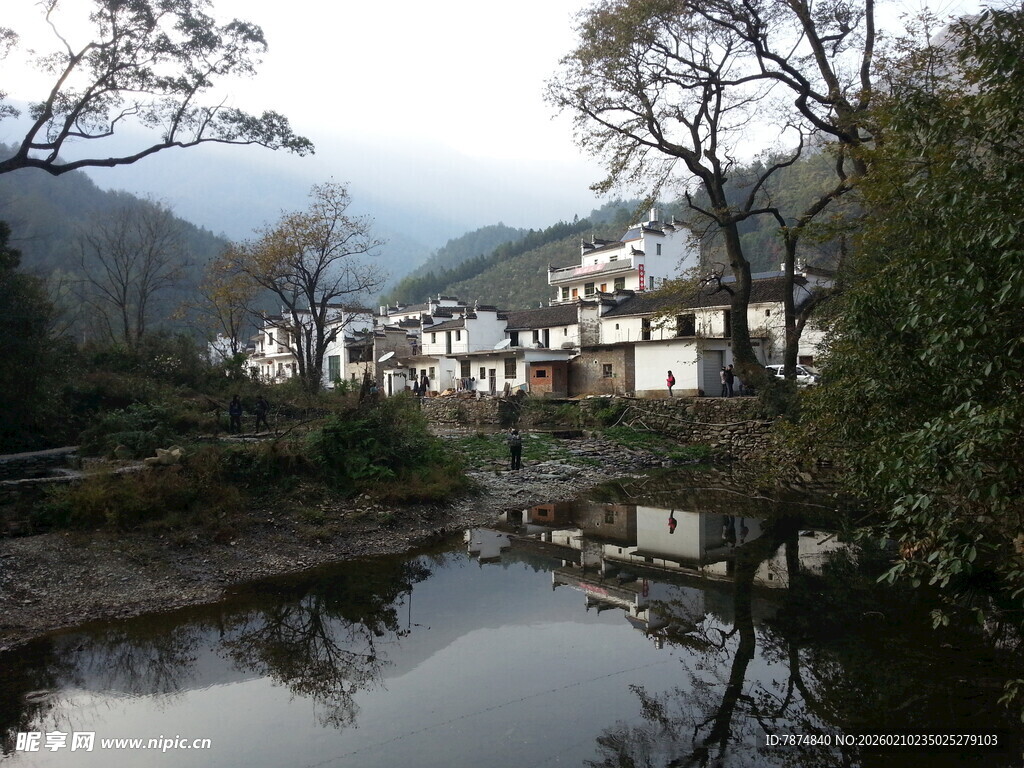 婺源乡村河畔美景