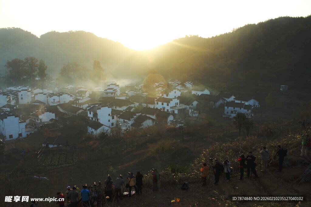 婺源山村日出美景