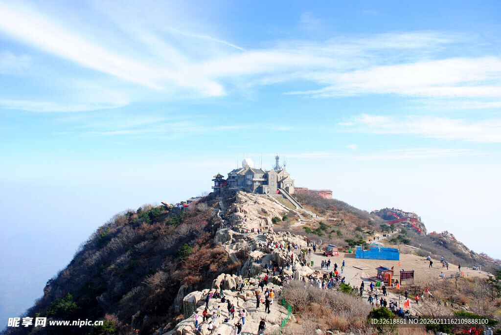 泰山山顶风光