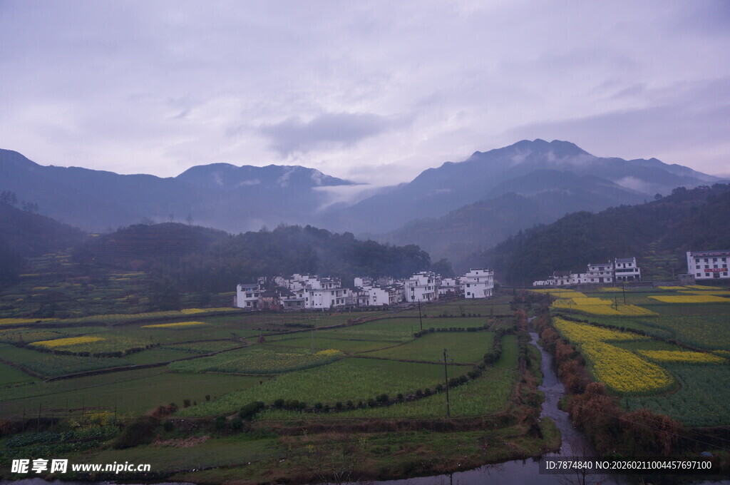 婺源山间田园村落美景