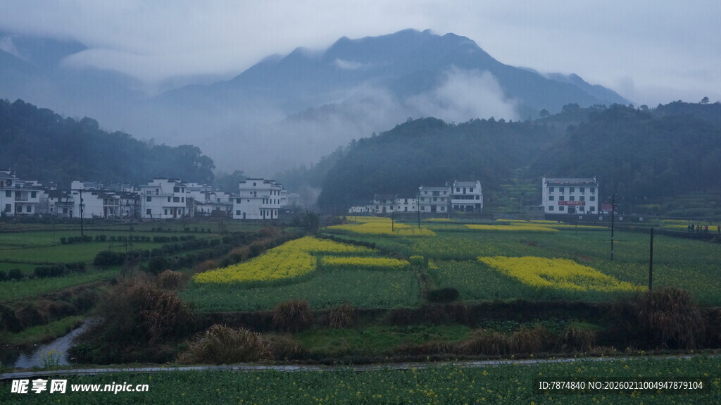 婺源山间田园春色美景如画
