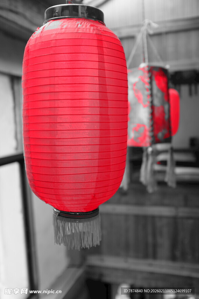 婺源室内悬挂的红色传统灯笼