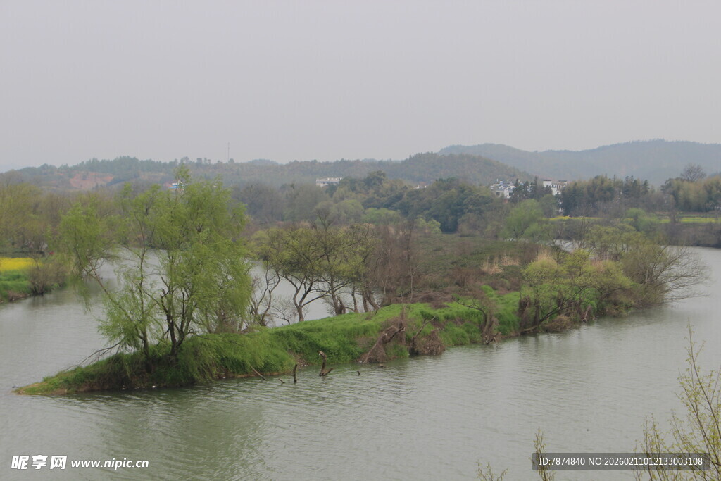 婺源河畔春色 绿意盎然的自然景