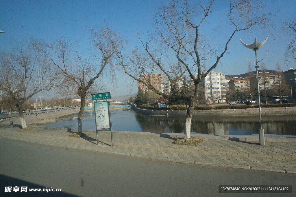 冬日路边景色