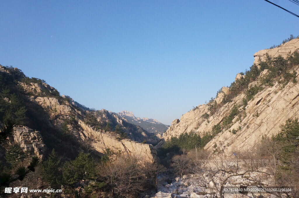 山间景色