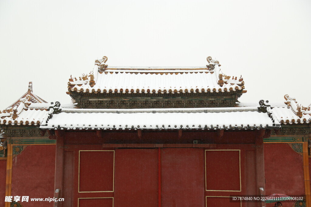 故宫红墙覆雪古建筑景观