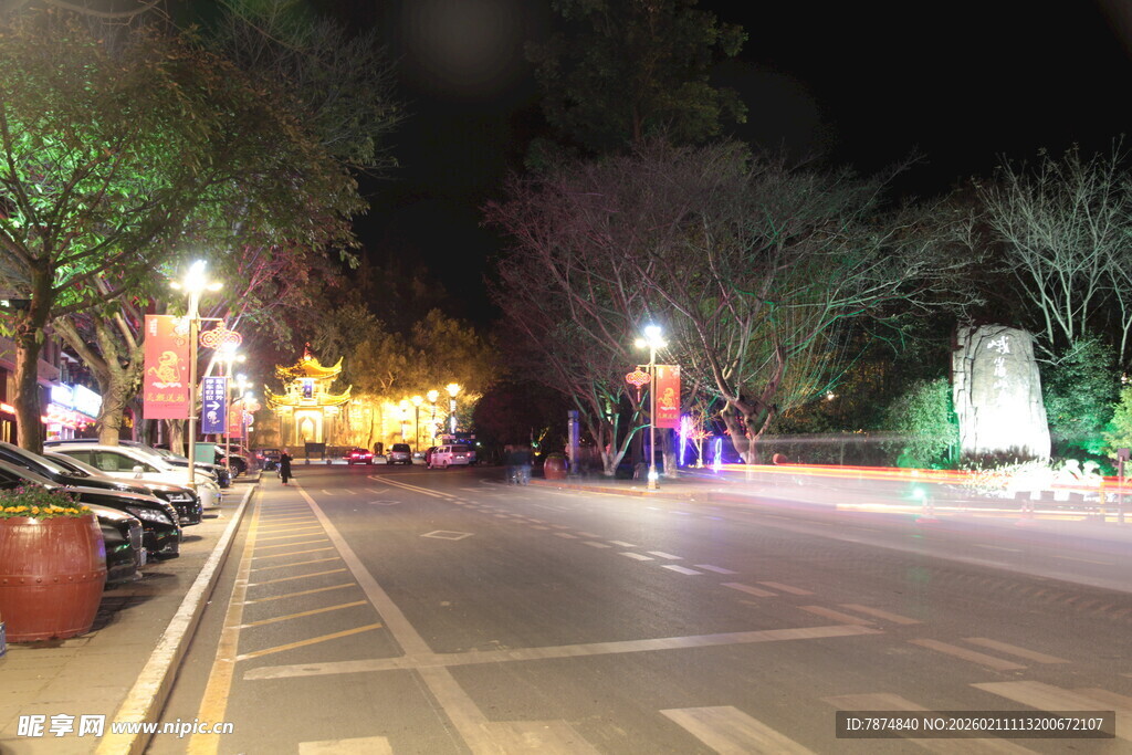 夜晚街道景观灯光秀