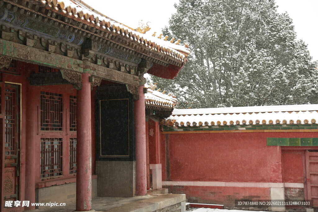中式古建筑雪景