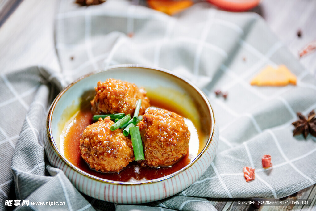 美味红烧狮子头