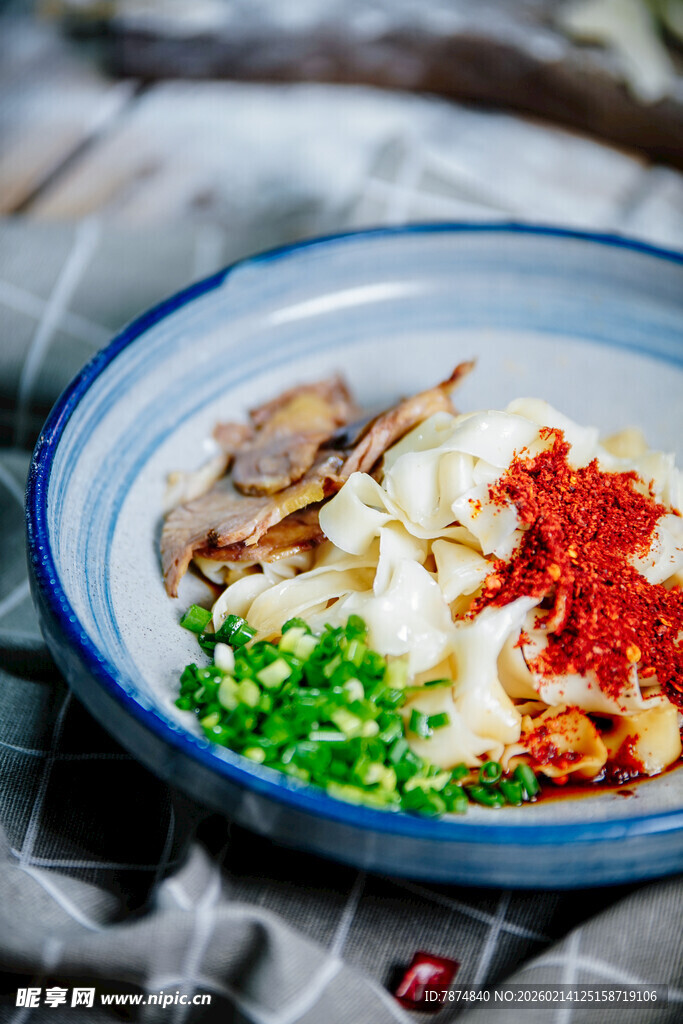 美味香菇青菜拌面