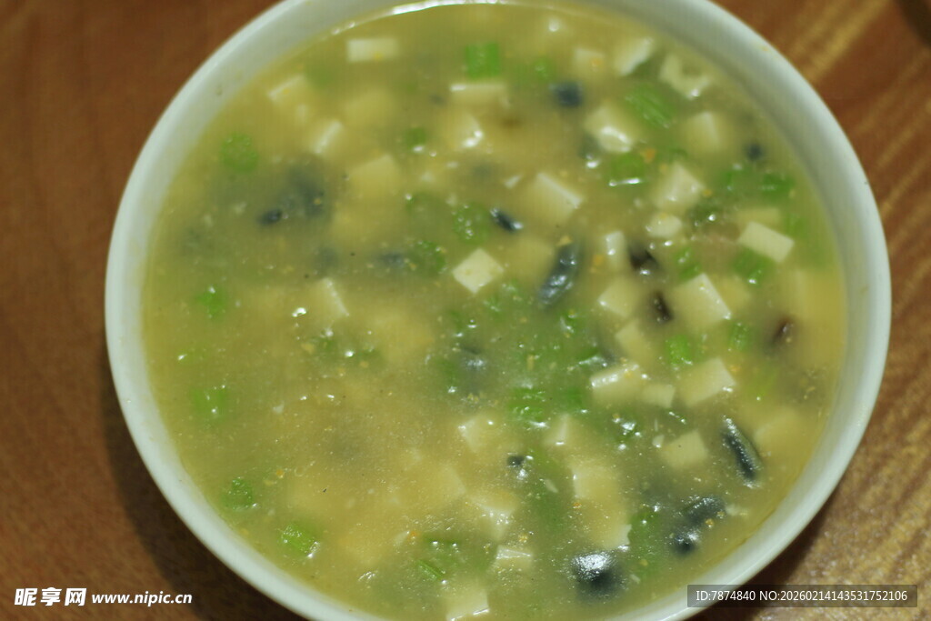 鲜香皮蛋豆腐羹