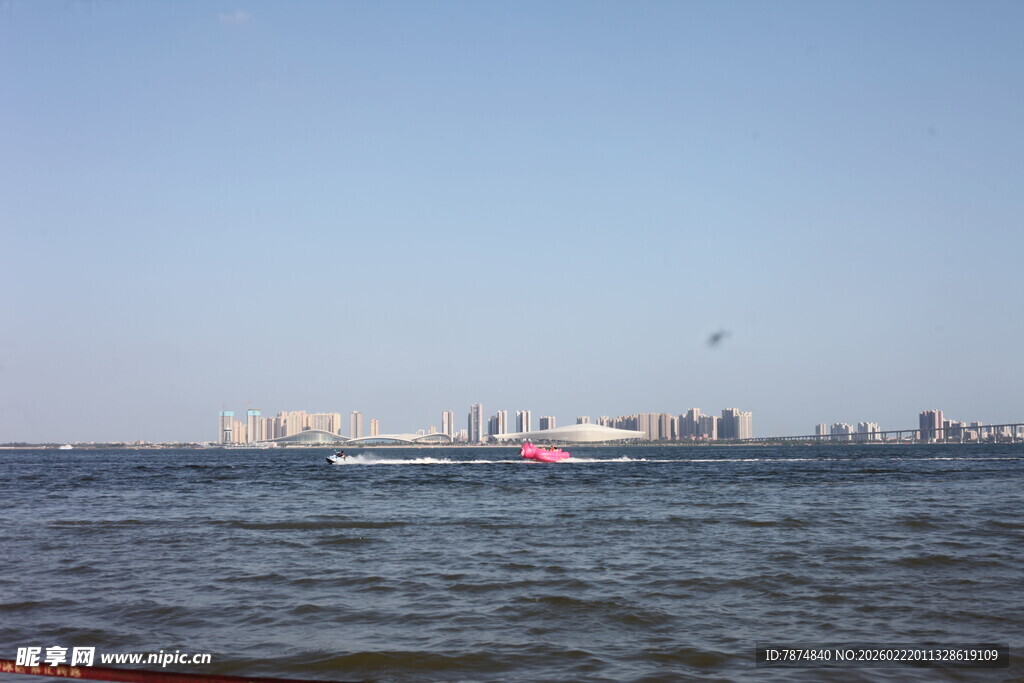 海上城市景观远景