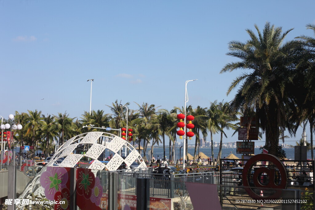 海滨游乐场景观