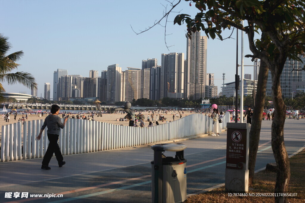 海滨城市漫步风景