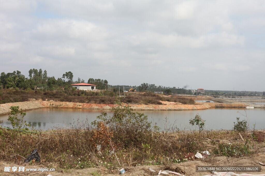 湖畔自然风光景色