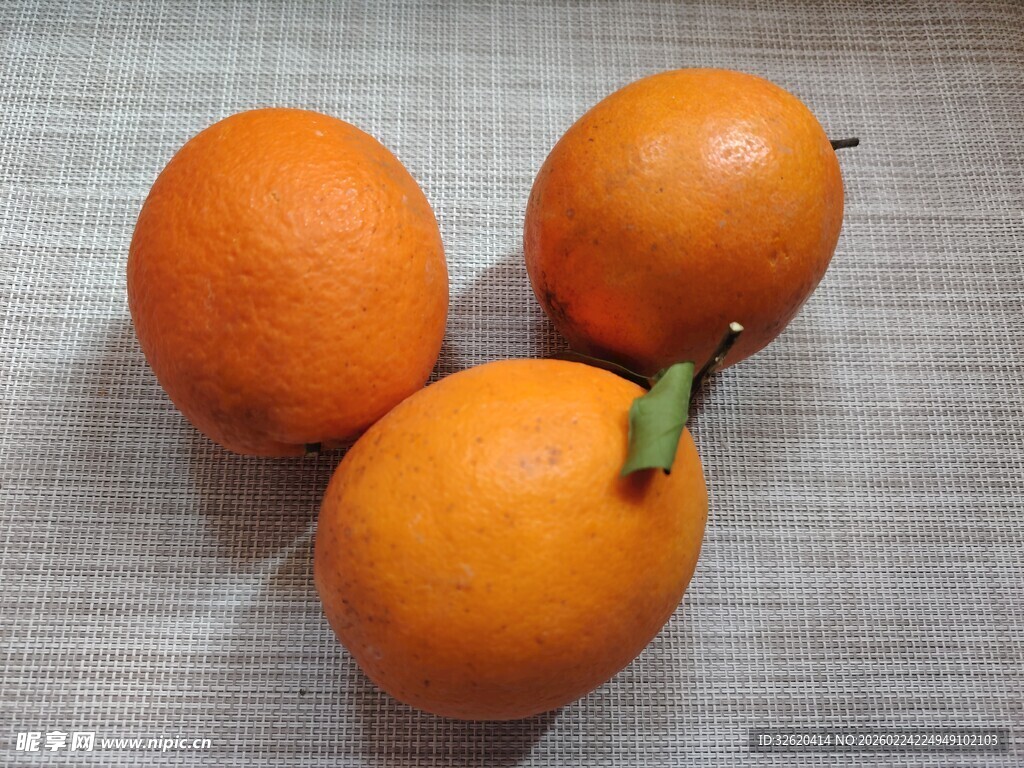 新鲜橙子