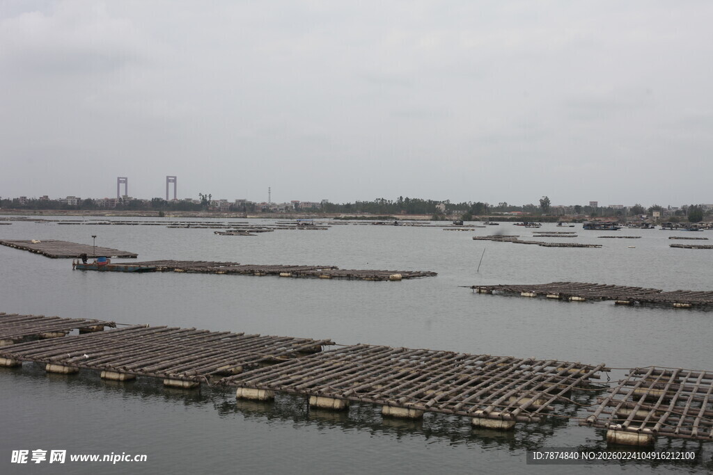 海上养殖场景俯瞰