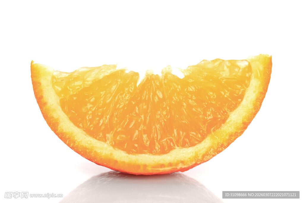 切开的鲜橙
