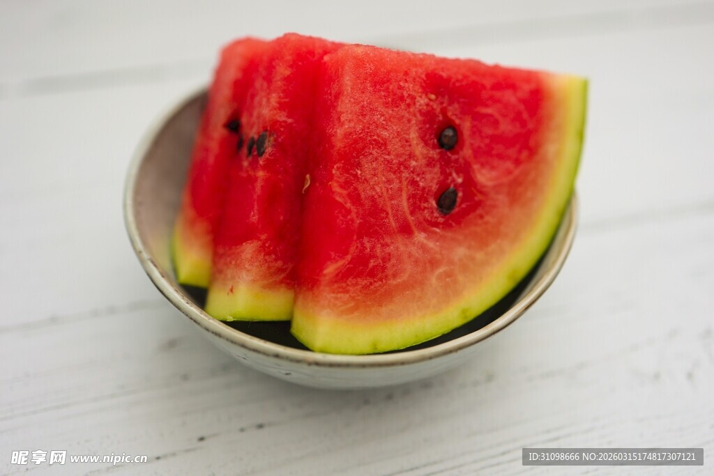 碗中鲜切西瓜块