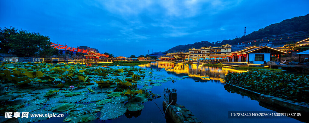 湖畔夜景 静谧水乡风光