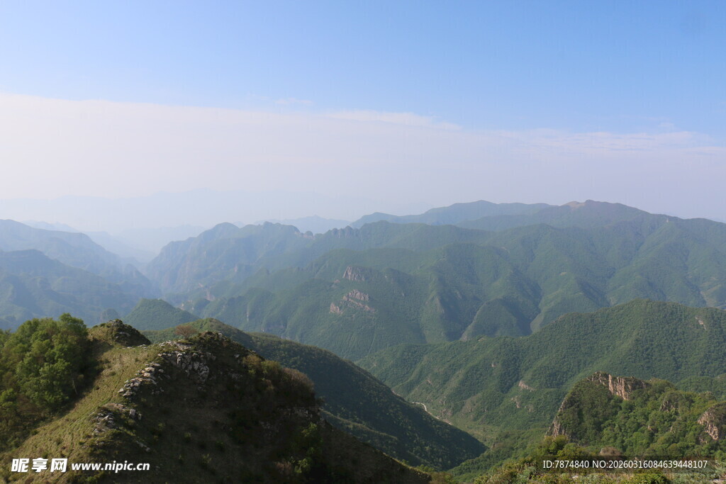 壮丽山峦美景