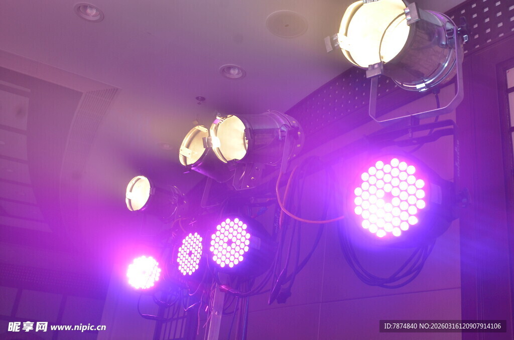 舞台炫彩灯光展示