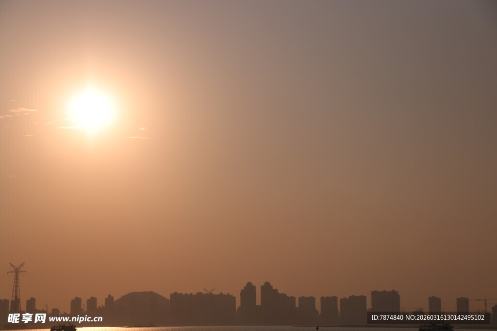 城市日落美景