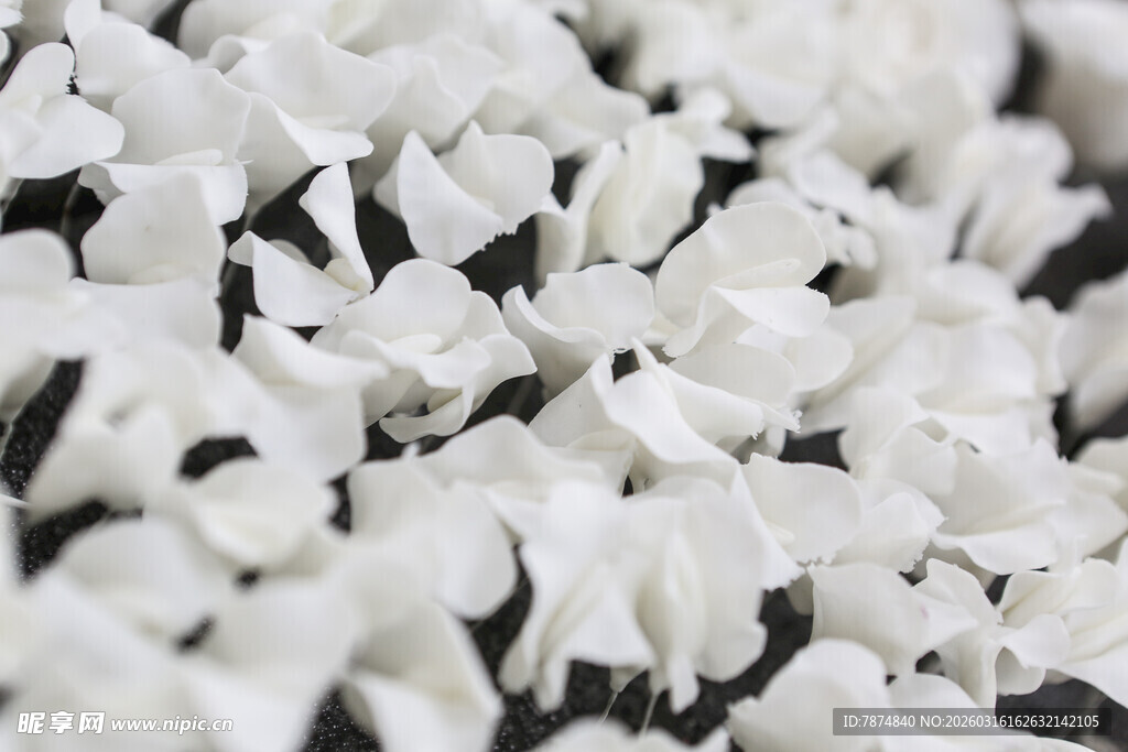 工艺品白色碎状物特写