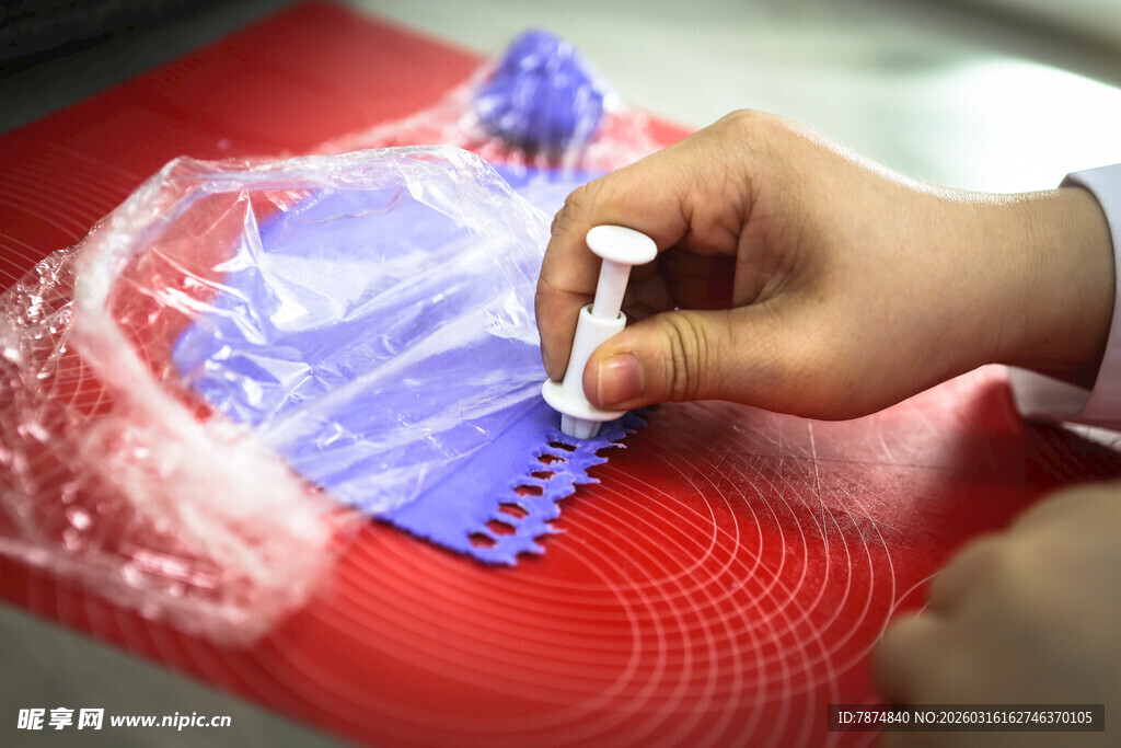 工艺品手操作蓝色塑料包装工具