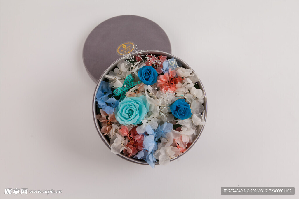 工艺品多彩花卉图案圆形饰品