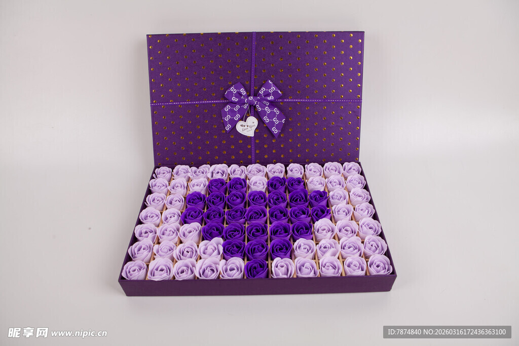 工艺品紫色爱心巧克力礼盒