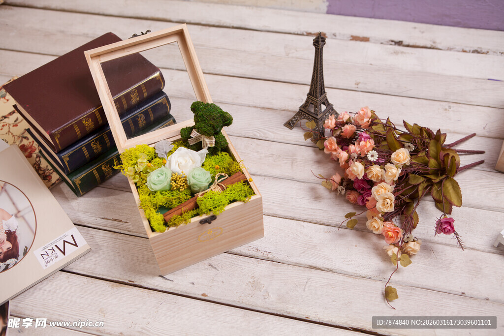 工艺品精致盒装花卉与装饰摆件