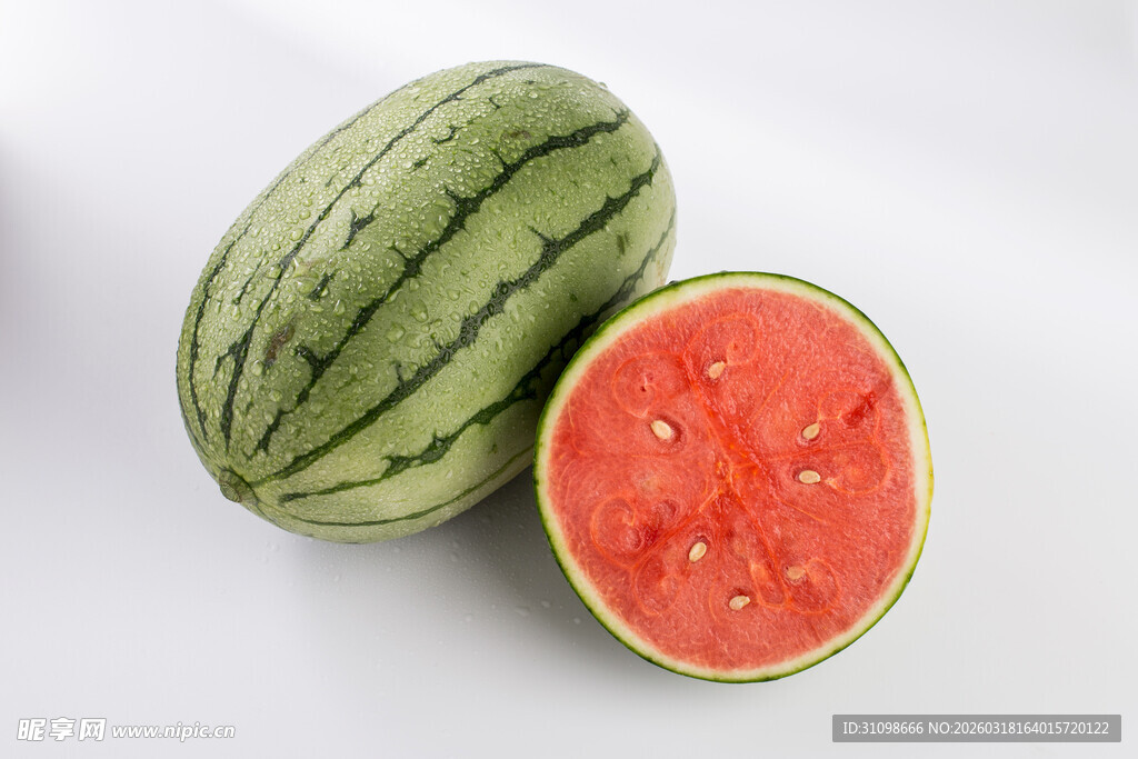 新鲜切开的美味西瓜
